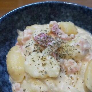 チーズがとろとろ～ポテトのクリーム煮